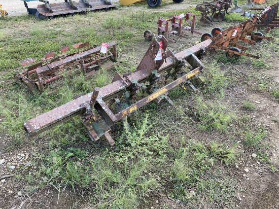 ALLIS-CHALMERS G MOUNT CULTIVATOR