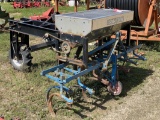 FIRST PRODUCTS 2-ROW SIDE DRESSER, GROUND DRIVEN