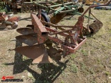 MASSEY FERGUSON 82 3-BOTTOM PLOW, 3PT