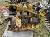 JOHN DEERE 2-CYLINDER GAS ENGINE