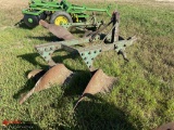 JOHN DEERE 2-BOTTOM PLOW, 16'' CUT, 3PT