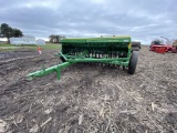 JOHN DEERE 8300 GRAIN DRILL, 18-HOLE, 7.5'', WITH SEEDER