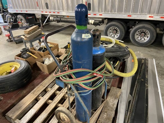 CUTTING TORCH SET, OXYGEN & ACETYLENE TANKS, CRAFTSMAN REGULATOR, HOSE & TORCH HEAD, 2-WHEEL CART