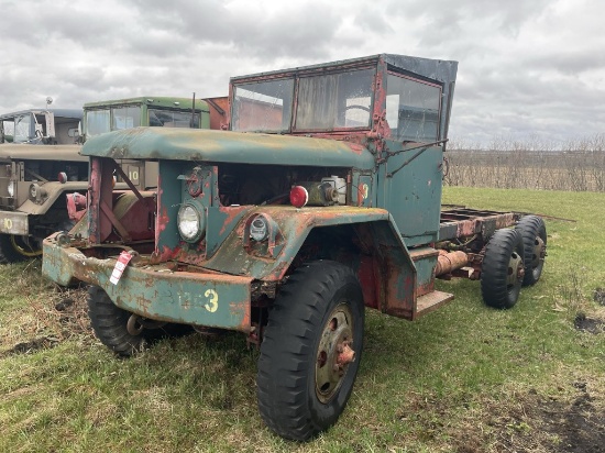 1960 REO M44 2-1/2 TON STAKE TRUCK, 6X6, NO ENGINE, 5-SPEED MANUAL TRANS, FOR PARTS/REPAIR, VIN: M14