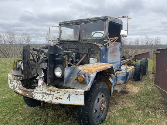 1959 REO M35 2-1/2 TON STAKE TRUCK, PARTS TRUCK, VIN: M45566, TITLED ITEM