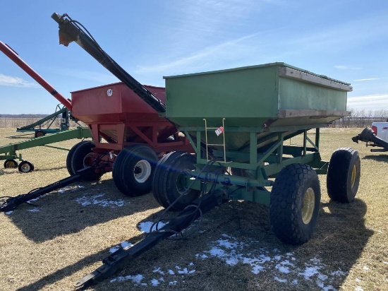 PARKER GRAVITY WAGON, 6'' HYDRAULIC UNLOADING AUGER, 16.5L-16.1 TIRES