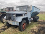 1952 REO M44 2-1/2 TON STAKE TRUCK, 6X6, 6-CYLINDER GAS ENGINE, 5-SPEED MANUAL TRANS, TANDEM DUALS, 