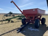 J&M 250-7 GRAVITY WAGON, 6'' HYDRAULIC UNLOADING AUGER, 21.5L-16.1 TIRES, S/N: 7670-B