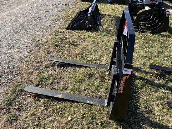 NEW TOMAHAWK SKID STEER FORK ATTACHMENT, 42'' (3013-1)