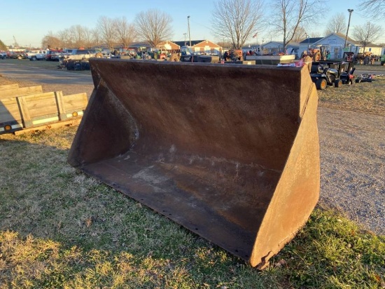 LOADER BUCKET OFF A FORD A66 LOADER, 8'