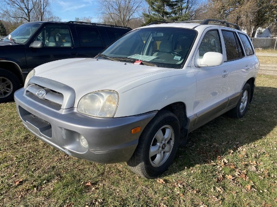 2005 HYUNDAI SANTA FE 4-DOOR UTILITY SPORT, 2.7L V6 GAS ENGINE, AUTO TRANS, CLOTH, PW, PL, PM, AM/FM