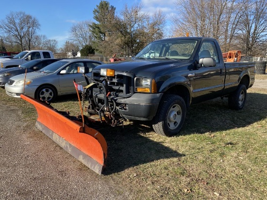 2006 FORD F350 REGULAR CAB PICKUP, 5.4L GAS ENGINE, AUTO TRANS, 4X4, LEATHER, AM/FM-RADIO, 8' CURTIS