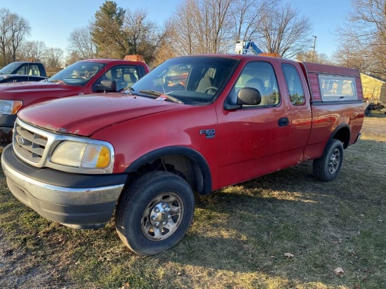 2003 FORD F150 XL EXTENDED CAB PICKUP, 4X4, 5.4L TRITON V8 ENGINE, AUTO TRANS, SHORT BOX, AM/FM-CASS