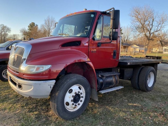 2005 INTERNATIONAL 440 SINGLE AXLE 8' FLATBED DUMP, DT466 DIESEL, AUTO TRANS, 365,633 MILES SHOWING,