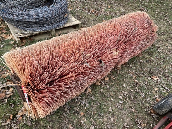 66'' BROOM/COW BACK SCRATCHER, NO HARDWARE,