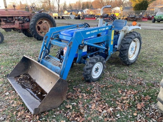 FORD AH3136 TRACTOR WITH FORD 770B LOADER, 3PT, NO TOP LINK, PTO, 4WD, DIESEL, S/N: 01275, NON-RUNNI