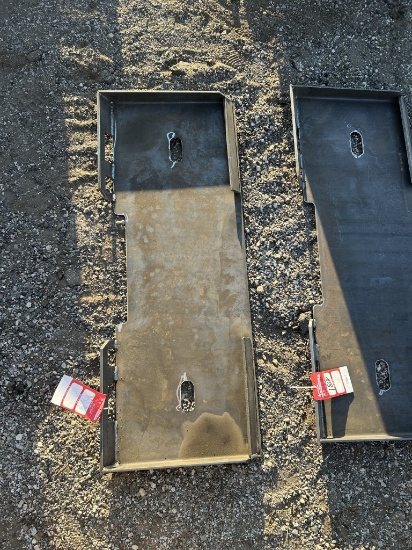 SKID STEER QUICK ATTACH PLATE