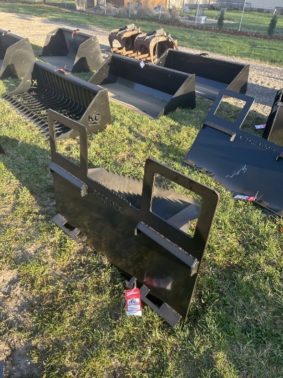 NEW SKID STEER 40'' TREE/STUMP BUCKET