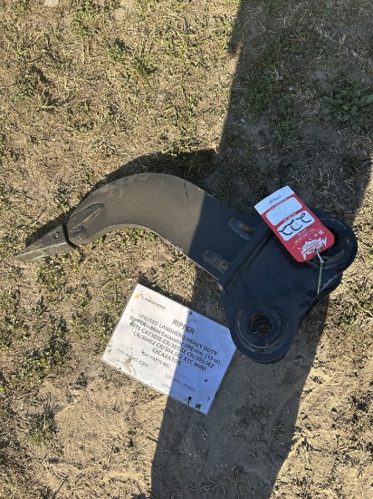 UNUSED LAND HERO HEAVY DUTY RIPPER, 19''