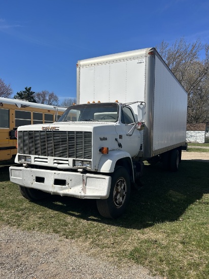 1984 GMC 7000 TOPKICK BOX VAN, 3208 CAT DIESEL ENGINE, 5-SPEED TRANS, 24' BOX, ROLL UP DOOR, 75,818 
