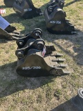 UNUSED LAND HERO HEAVY DUTY BUCKET, 18''