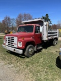 1988 INTERNATIONAL S1600 SINGLE AXLE DUMP TRUCK, 7.3L DIESEL ENGINE, 6-SPEED TRANS, REAR HITCH, HYDR