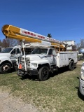 1989 FORD F800 SINGLE AXLE BUCKET TRUCK, 6-CYLINDER DIESEL, 5-SPEED HI RANGER, 60' WORKING HEIGHT 2-