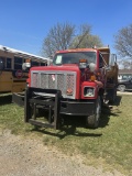 2001 INTERNATIONAL 2674 TANDEM AXLE DUMP TRUCK, CUMMINS N14 ENGINE, 13-SPEED TRANS, BELLY SCRAPER BL