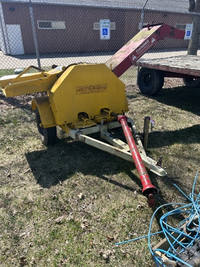LICKITEY WOOD CHIPPER, PTO DRIVEN, 16'', TOWABLE