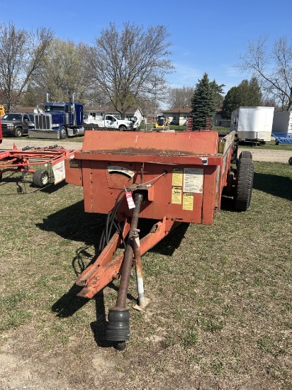 GEHL 325 TANDEM AXLE MANURE SPREADER