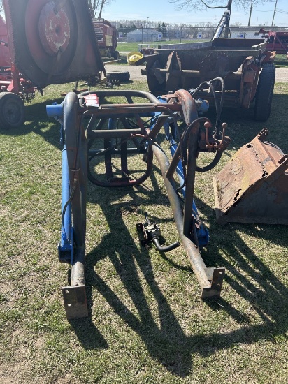 FORD LOADER WITH BUCKET