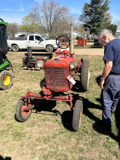 FARMALL MCCORMICK CUB TRACTOR, 2WD, WIDE FRONT, 4-CYLINDER GAS, PTO, 8.3-24 REARS, RUNS & DRIVES, S/