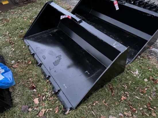 SKID STEER BUCKET WITH TEETH, 66''