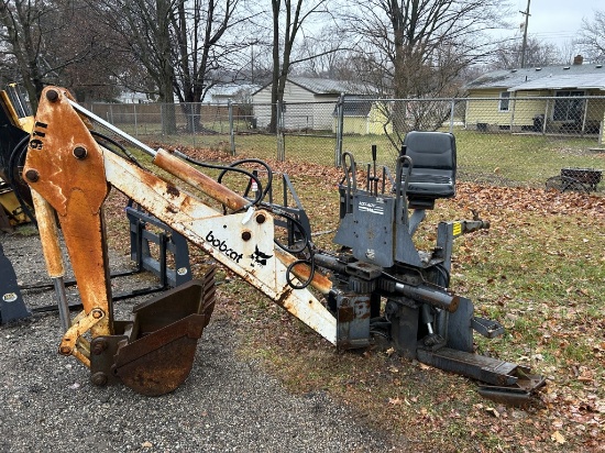 MELROE BOBCAT 911 BACKHOE ATTACHMENT, WITH OUTRIGGERS, SKID STEER MOUNT