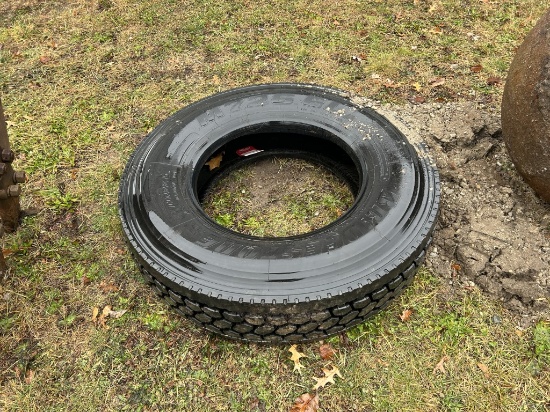 GOODYEAR 11R225 TIRE