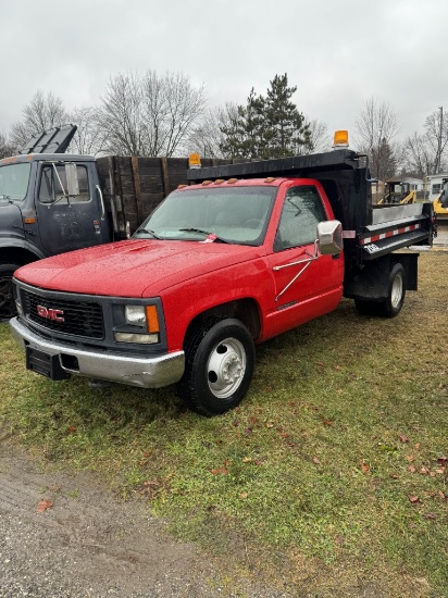 2000 GMC 3500 SINGLE AXLE DUMP TRUCK, 6.5L TURBO DIESEL ENGINE, AUTO TRANS, MANUAL TARP, OWNER STATE
