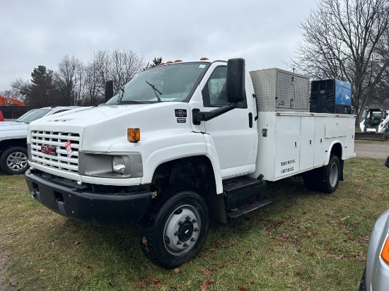 2007 GMC 4500 REGULAR CAB SERVICE TRUCK, 6.0L DURAMAX TURBO DIESEL, AUTO TRANS, 4X4, TOOL BOX, MILLE