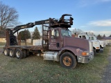 1995 IH 9200 TRI-AXLE LOG TRUCK, M-11 CUMMINS DIESEL ENGINE, ROAD RANGER 15-SPEED TRANS, CRANE CURRE
