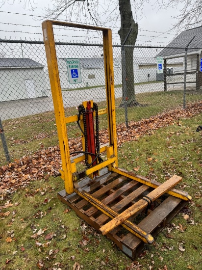 AGRITEK 3PT FORKLIFT