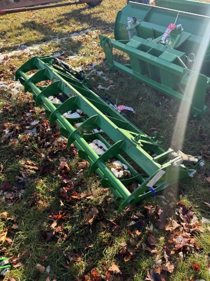 BELCO JOHN DEERE CLAW GRAPPLE, 66''