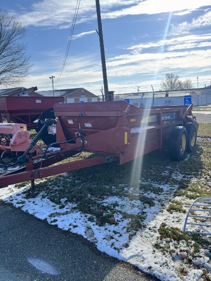 NEW HOLLAND 195 BOX SPREADER, TANDEM AXLE, S/N: YAN015092