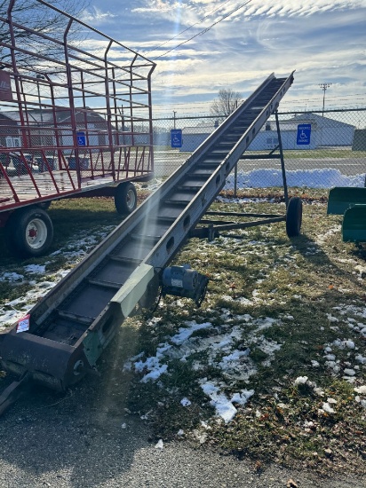 NEW IDEA TOWABLE ELEVATOR, APPROX. 35', ELECTRIC, USED THIS YEAR