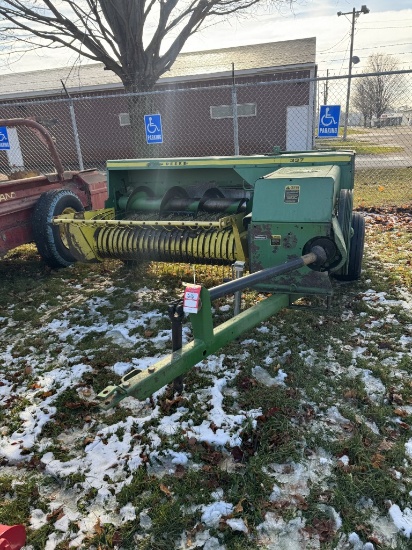 JOHN DEERE SQUARE BALER, PTO, S/N: E00337X716358