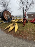 NEW HOLLAND 782 FORAGE HARVESTER, PTO, S/N: 484540, WITH NEW HOLLAND 824 2-ROE HEAD, S/N: 490256