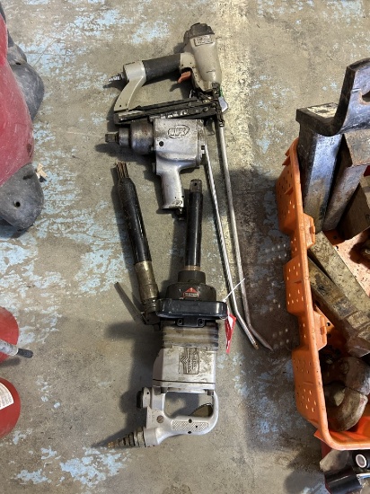 PNEUMATIC TOOLS