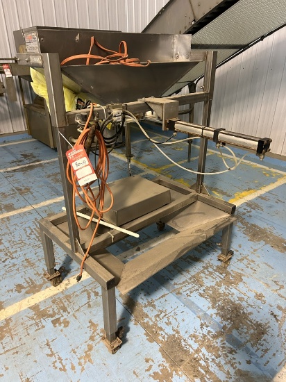 BEI FREESTANDING BOX FILLER