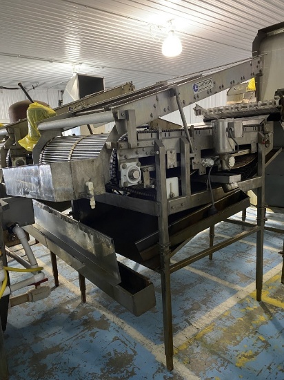 LAKEWOOD DESTEMMING MACHINE