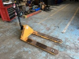 KOMATSU 5500LB CAPACITY PALLET JACK
