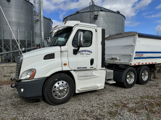 2013 FREIGHTLINER CASCADIA EVOLUTION TANDEM AXLE SEMI TRACTOR