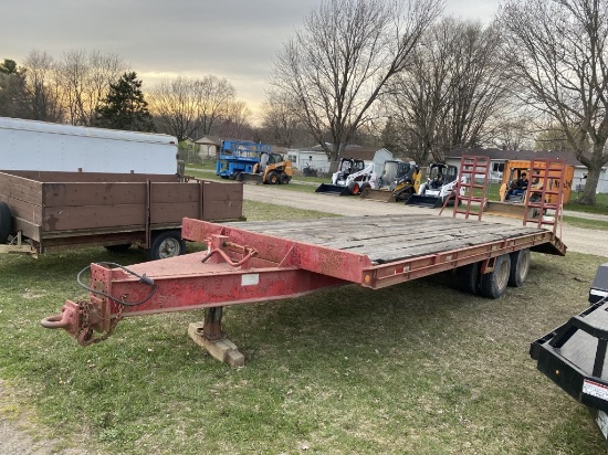 1991 EAGER BEAVER TANDEM AXLE EQUIPMENT TRAILER, RAMPS, ELECTRIC BRAKES, DECK IS 92'' WIDE X 19' PLU